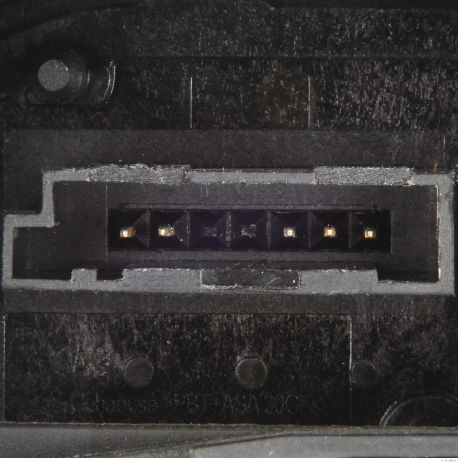 Замок задней двери, правой HB Autoelektrik 73100061 цена, от 18.79 USD