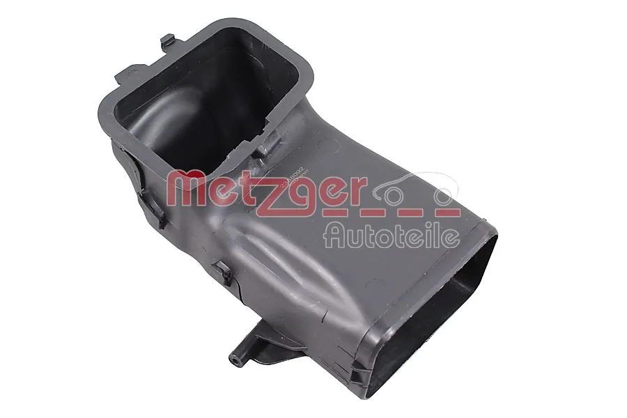 Воздухозаборник воздушного фильтра на BMW 7  F01, F02, F03, F04