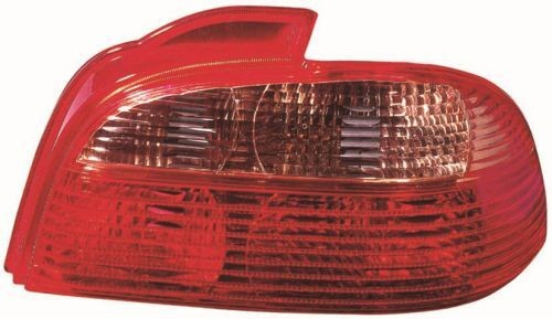 Фонари задние на Toyota Avensis I T22