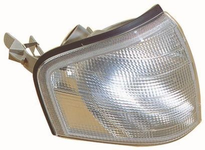 Поворотник правый на Mercedes C  W202