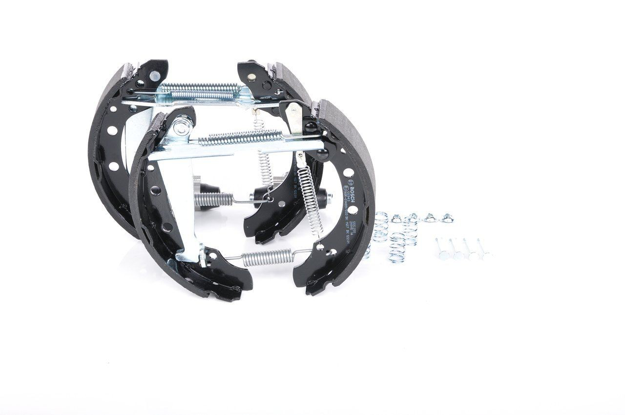 Купить 0204114546 Bosch Колодки тормозные задние барабанные, в сборе с цилиндрами, комплект