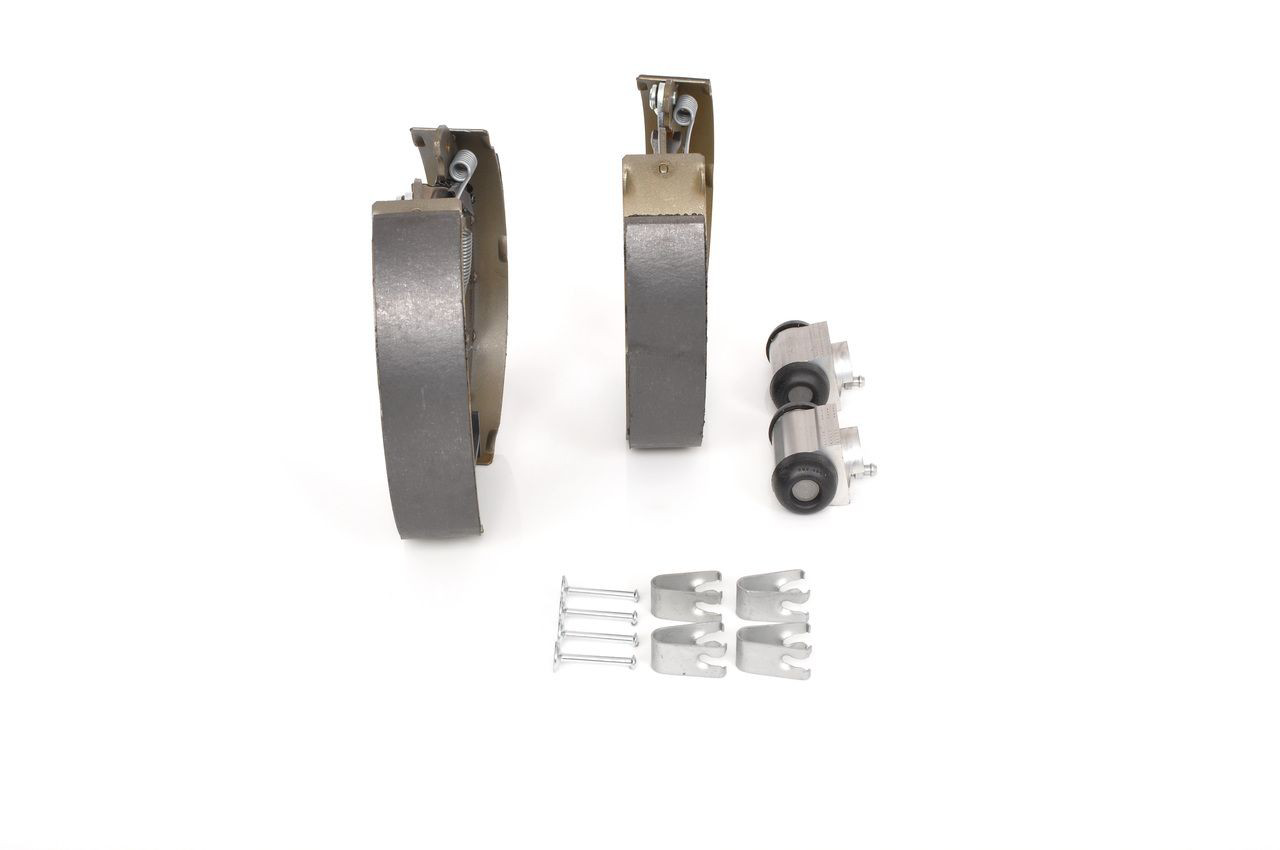 Купить 0204114654 Bosch Задние барабанные тормозные колодки