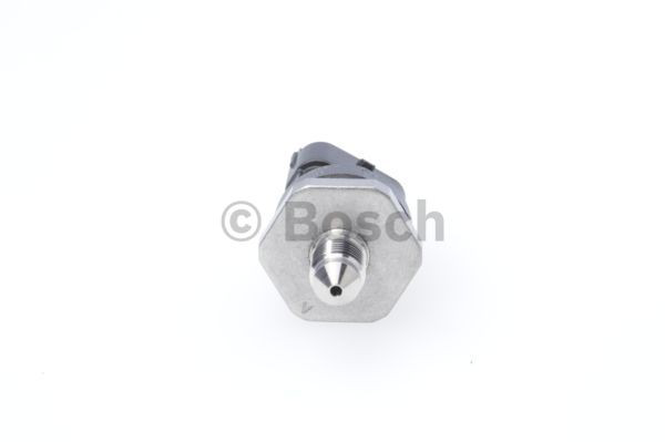 Датчик давления топлива Bosch 0261545053