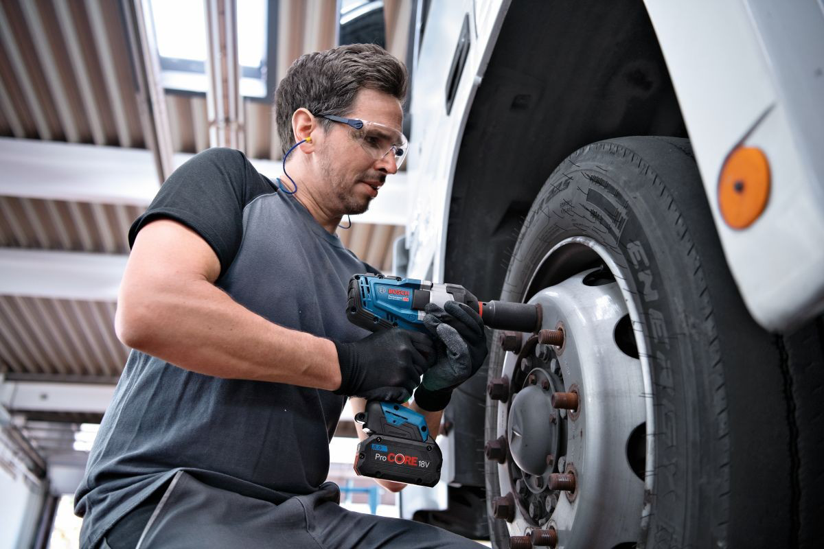 Купить 06019J8300 Bosch Батарея аккумуляторная