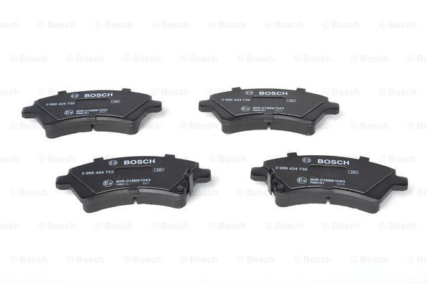 Передние тормозные колодки 0986424735 Bosch