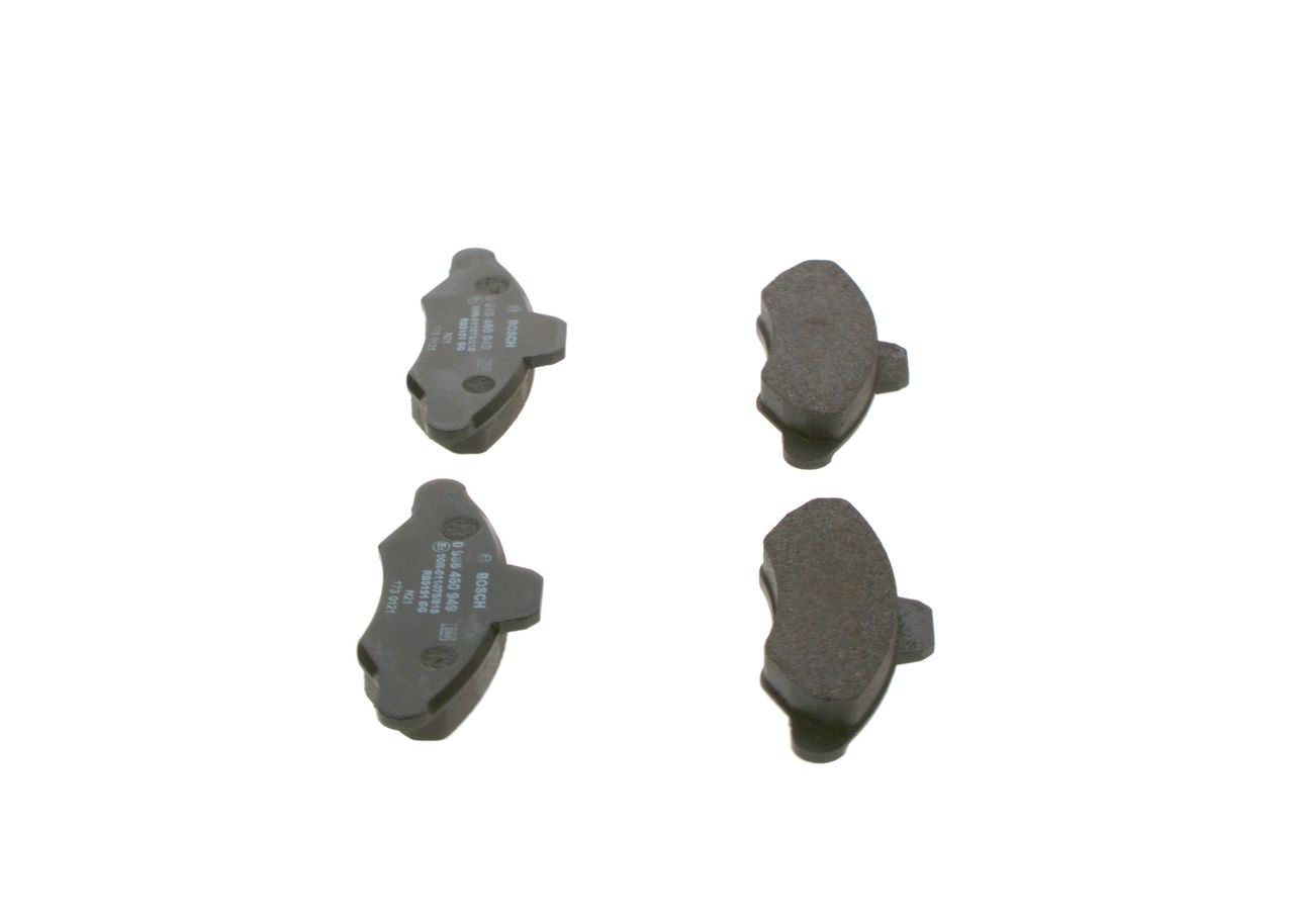 Передние тормозные колодки 0986460949 Bosch