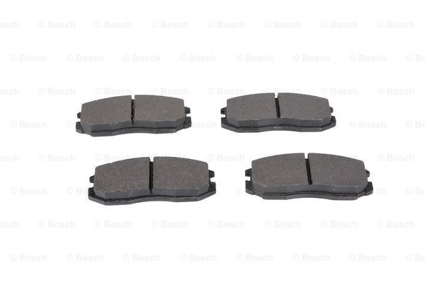 Передние тормозные колодки 0986460980 Bosch
