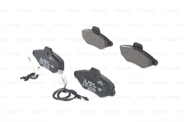 Передние тормозные колодки 0986461757 Bosch