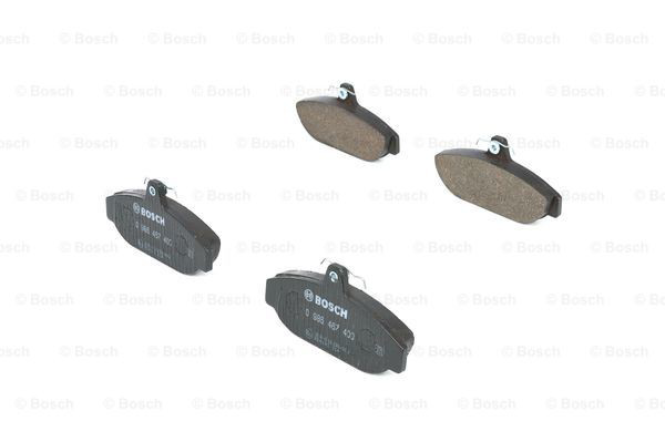Передние тормозные колодки 0986467400 Bosch