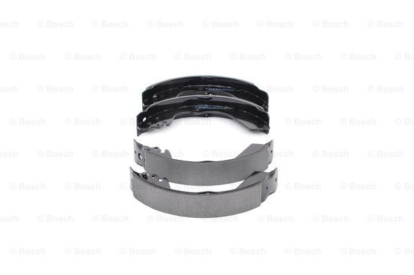 Тормоза рабочие задние ножные и тормозные барабаны Bosch 0986487928 цена, от 42.77 USD