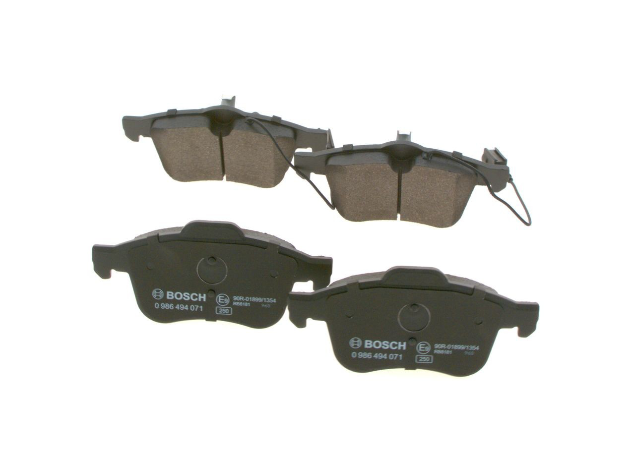 Передние тормозные колодки 0986494071 Bosch