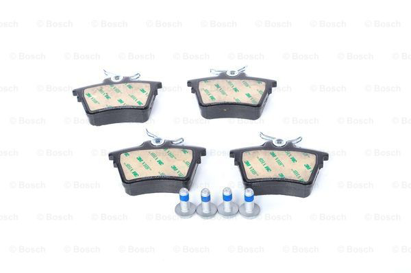 Задние тормозные колодки 0986494095 Bosch