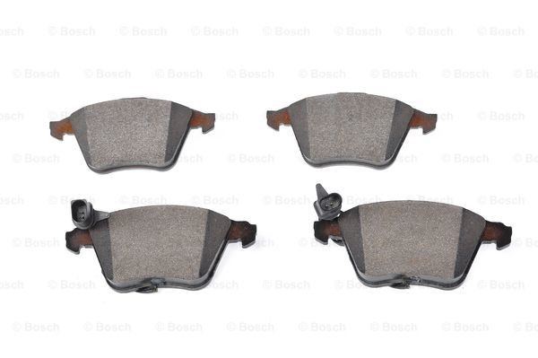 Передние тормозные колодки 0986494104 Bosch