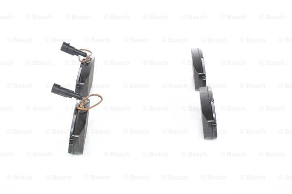 Передние тормозные колодки 0986494464 Bosch