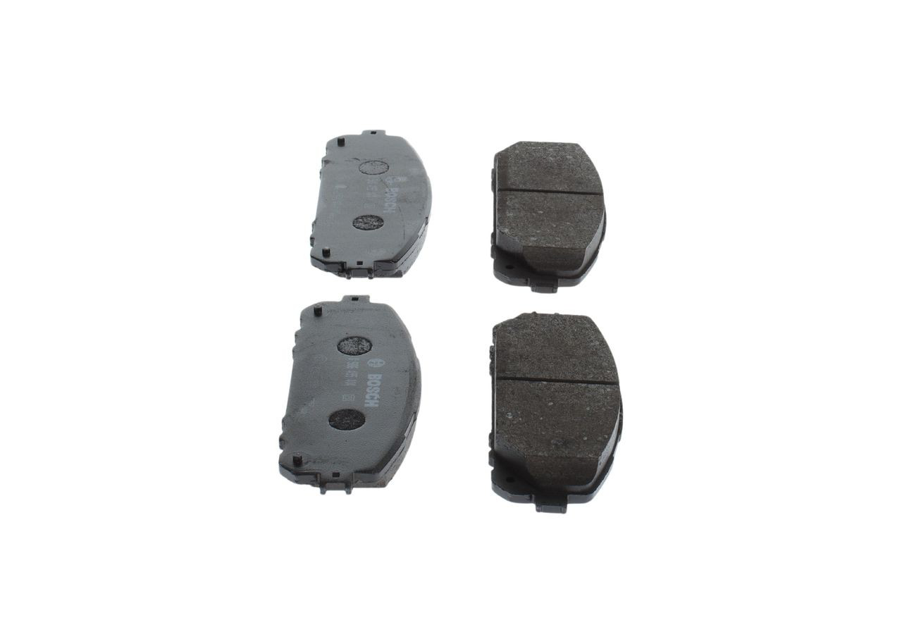 Передние тормозные колодки 0986495404 Bosch