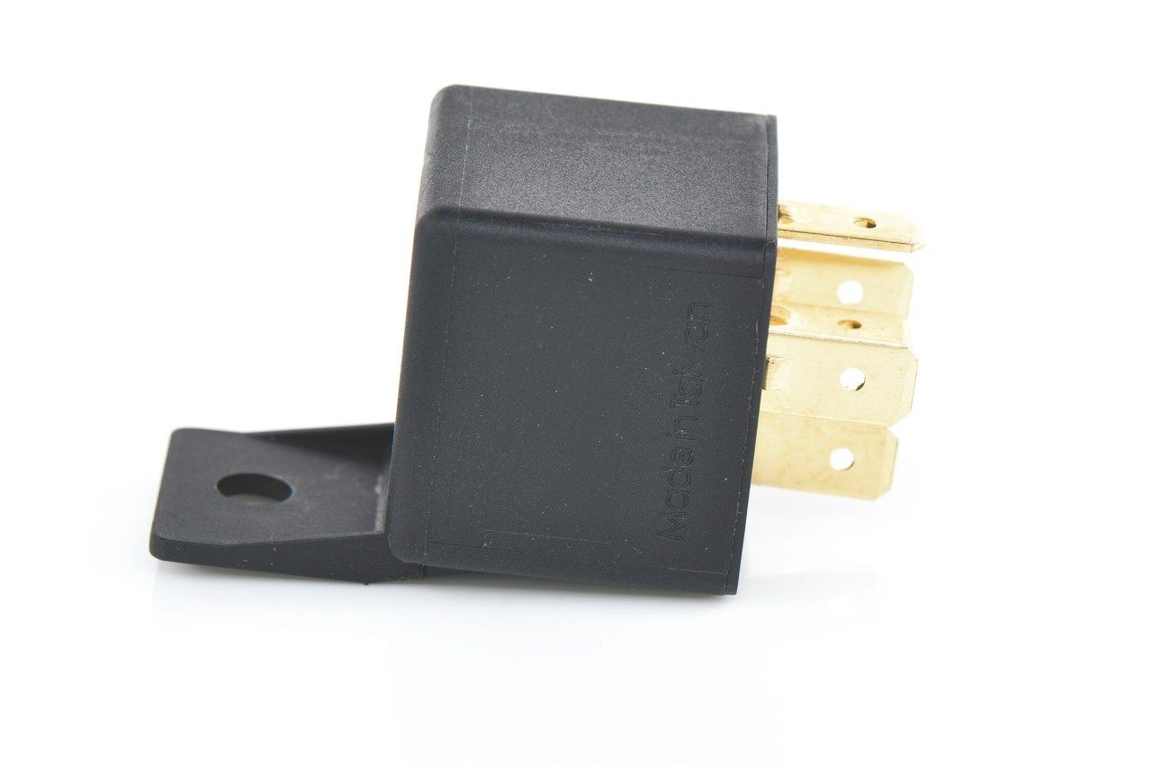 Автомобильные реле поворотов Bosch 0986AH0150 цена, от 2.47 USD