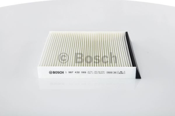 Фильтр салона 1987432069 Bosch