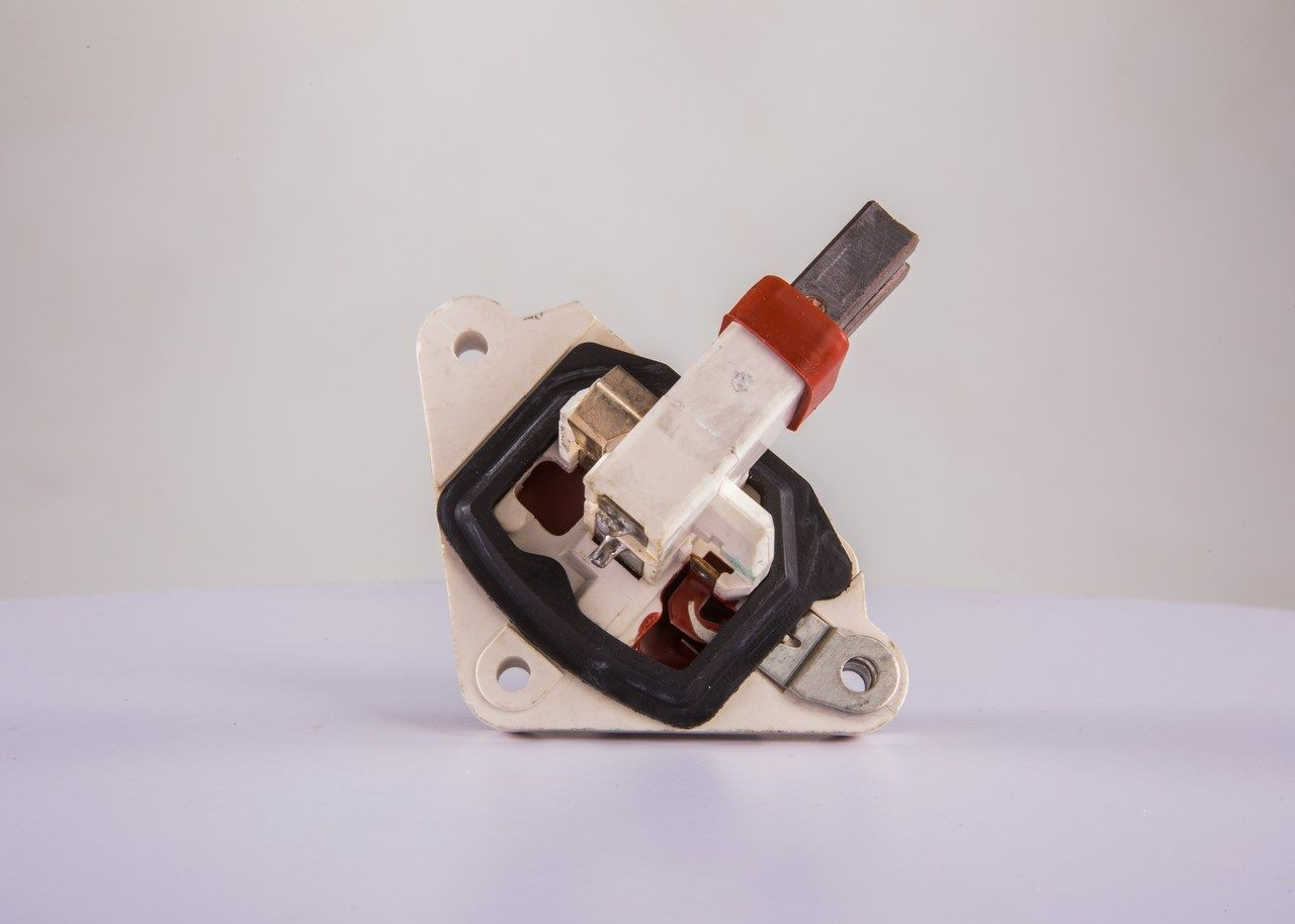 Реле зарядки генератора Bosch 2127311001 цена, от 13.74 USD