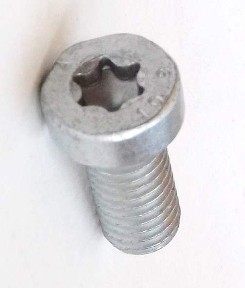 Болт шестерни ТНВД Bosch F01M100684