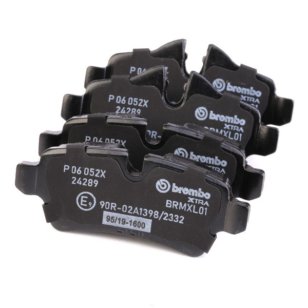 Задние тормозные колодки P06052X Brembo
