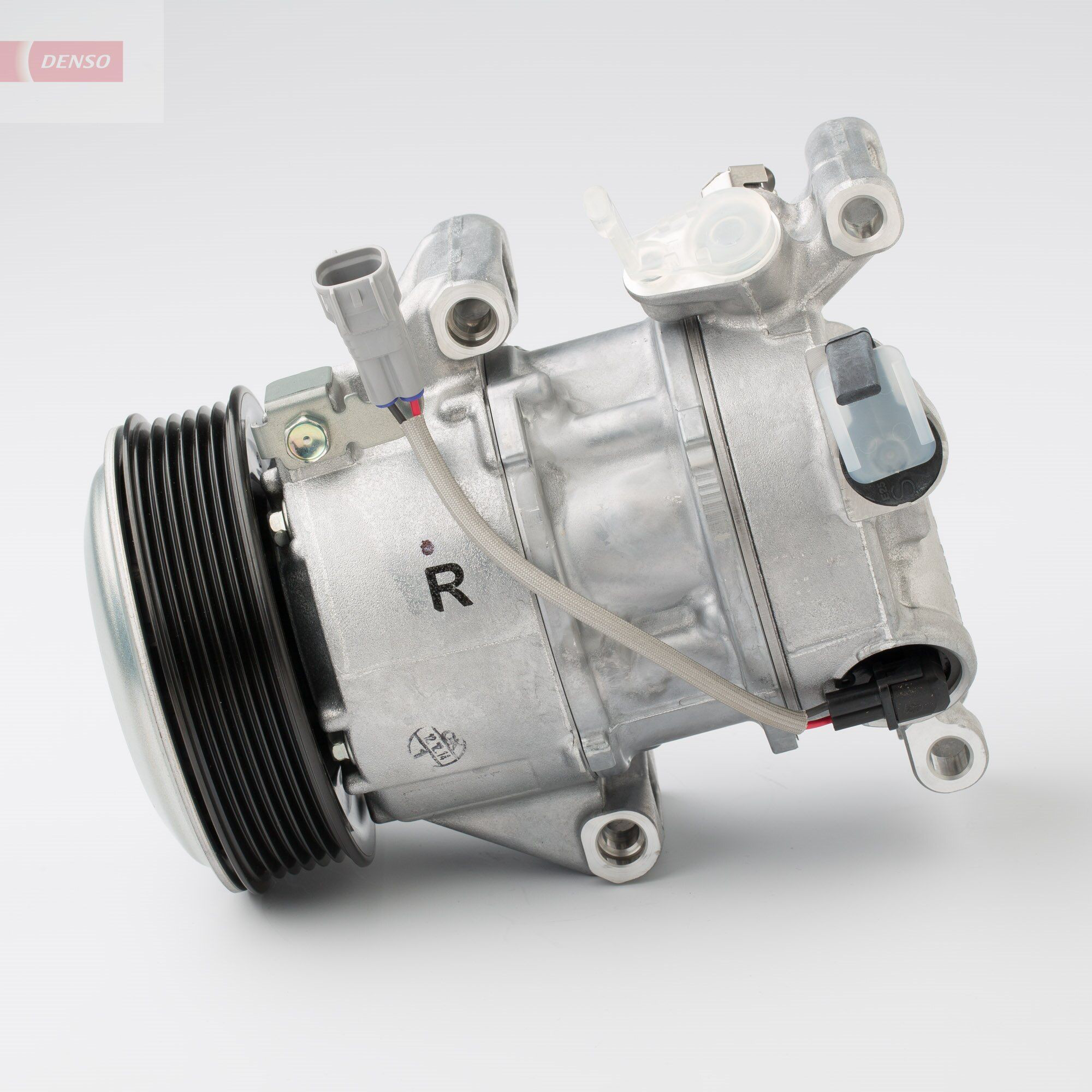Насос кондиционера Denso DCP50309