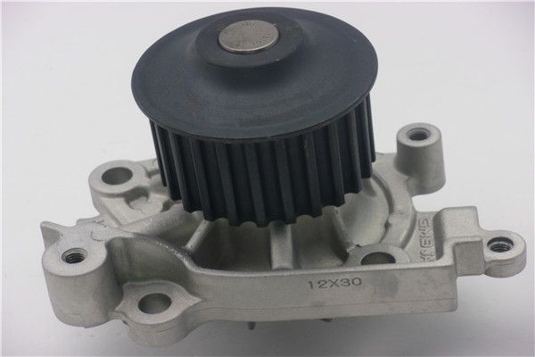  Помпа Volvo S40 1
