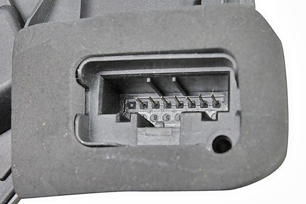 Замок двери водителя на Skoda Octavia IV A8 NX3, NN3, PV3