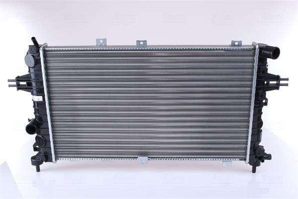 Радиатор охлаждения двигателя Nissens 63111A цена, от 63.79 USD