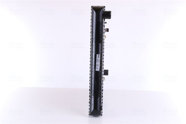 Радиатор охлаждения Nissens 67600