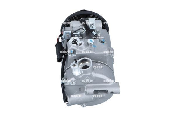 Компрессор хладагента на Mercedes C  W204