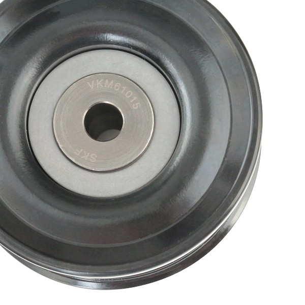 VKM61015 SKF Ролик приводного ремня, паразитный