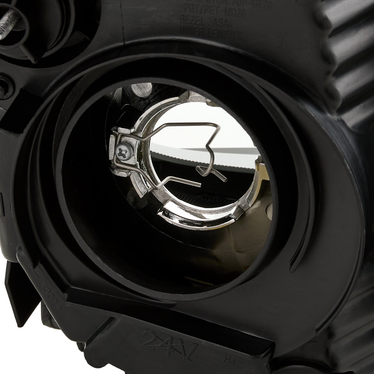 Фара левая TYC 2011762052 цена, от 148.74 USD