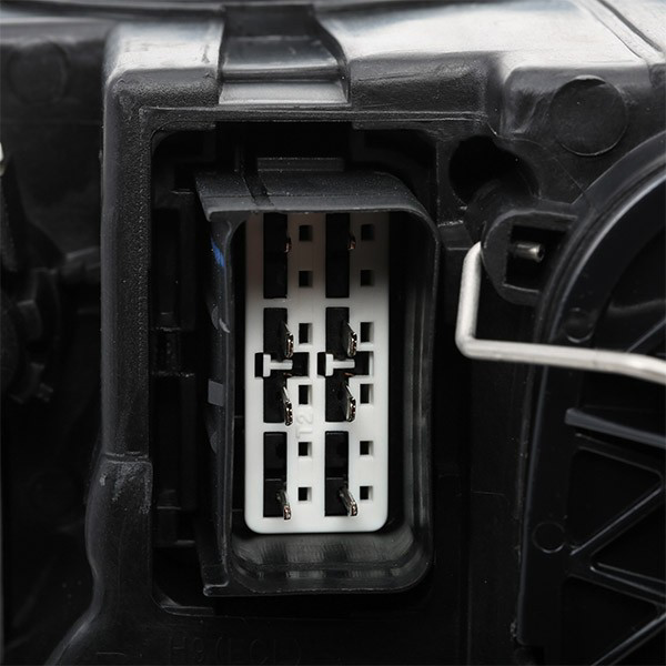 Правая фара 2011887052 TYC
