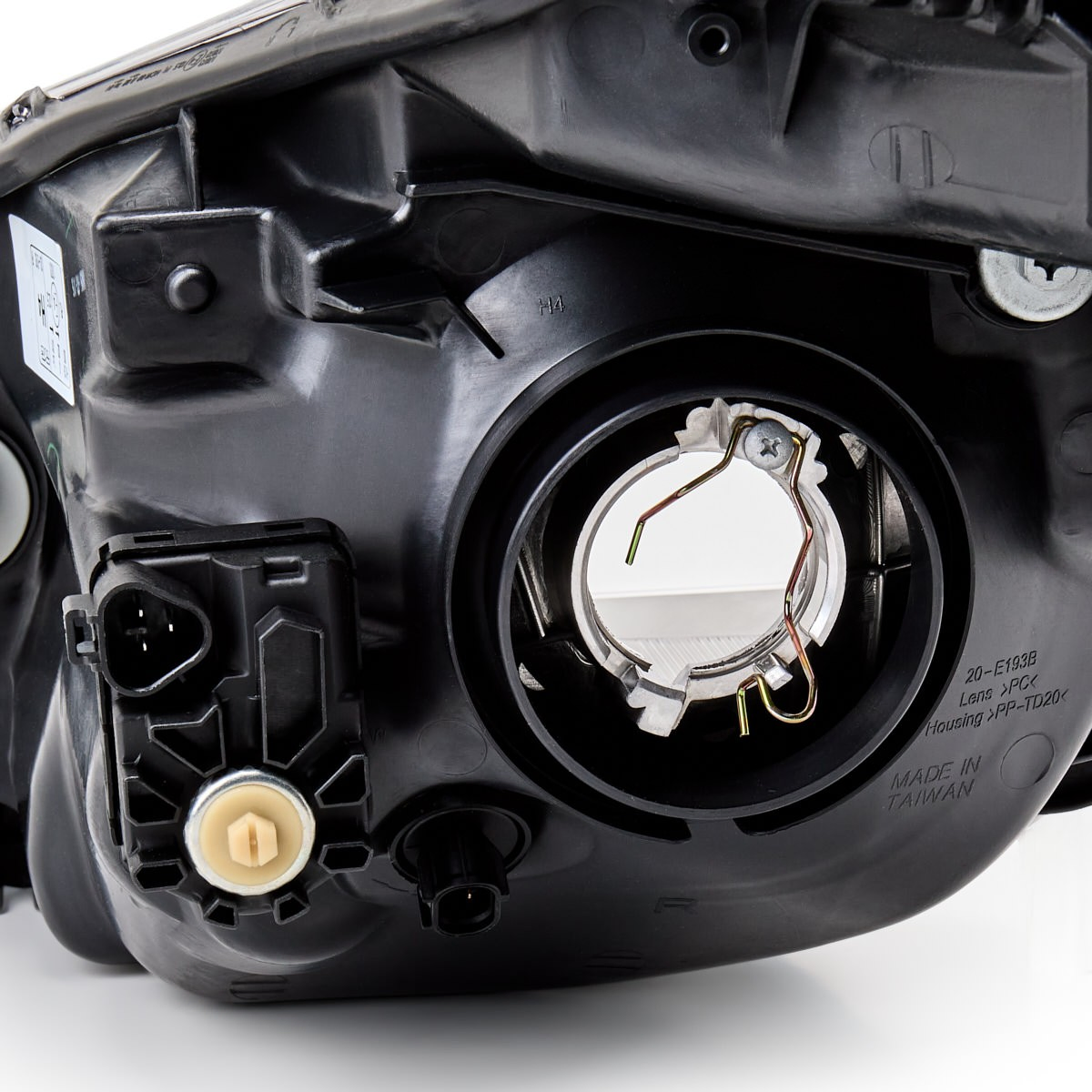 Правая блок фара Toyota Yaris хэтчбек (P13) (2011 - 2020) цена, от 106.87 USD