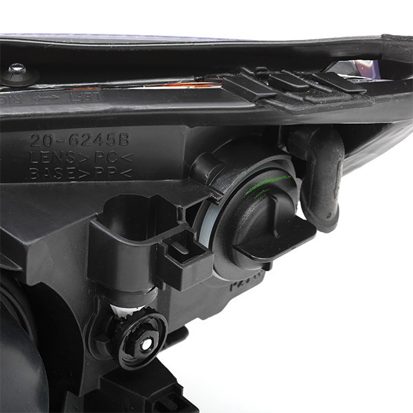 Правая фара LPC441 Magneti Marelli