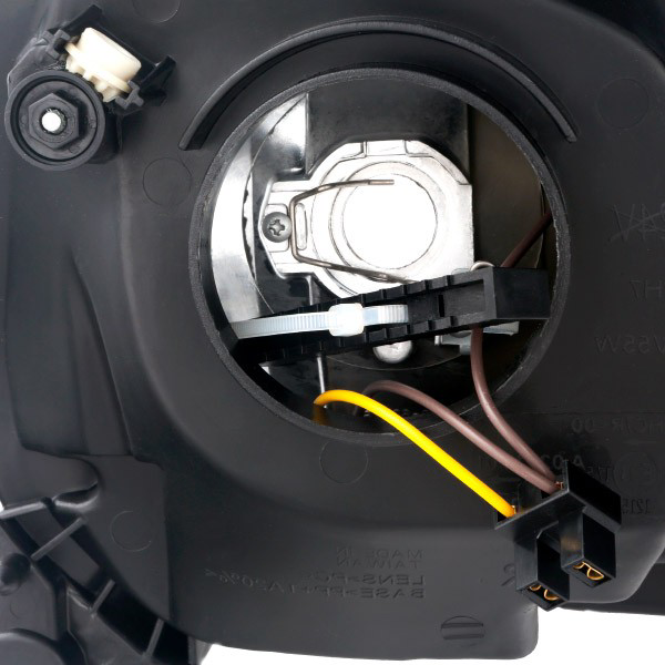 Левая фара 5604R5T TYC