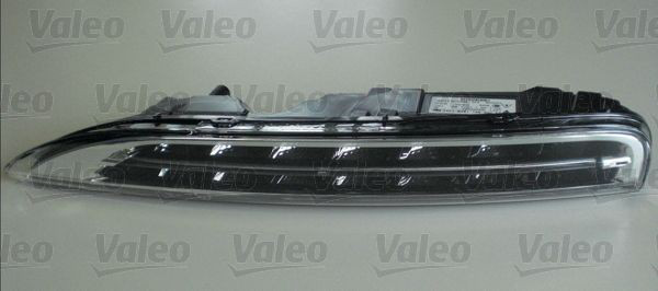 044562 VALEO Габарит (фонарь) передний нижний правый