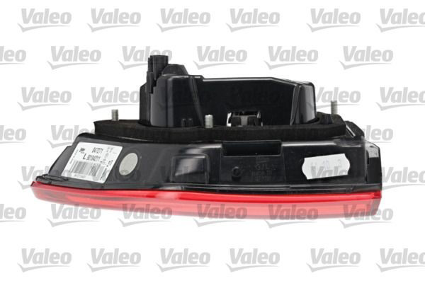Задний левый внутренний фонарь VALEO 047271
