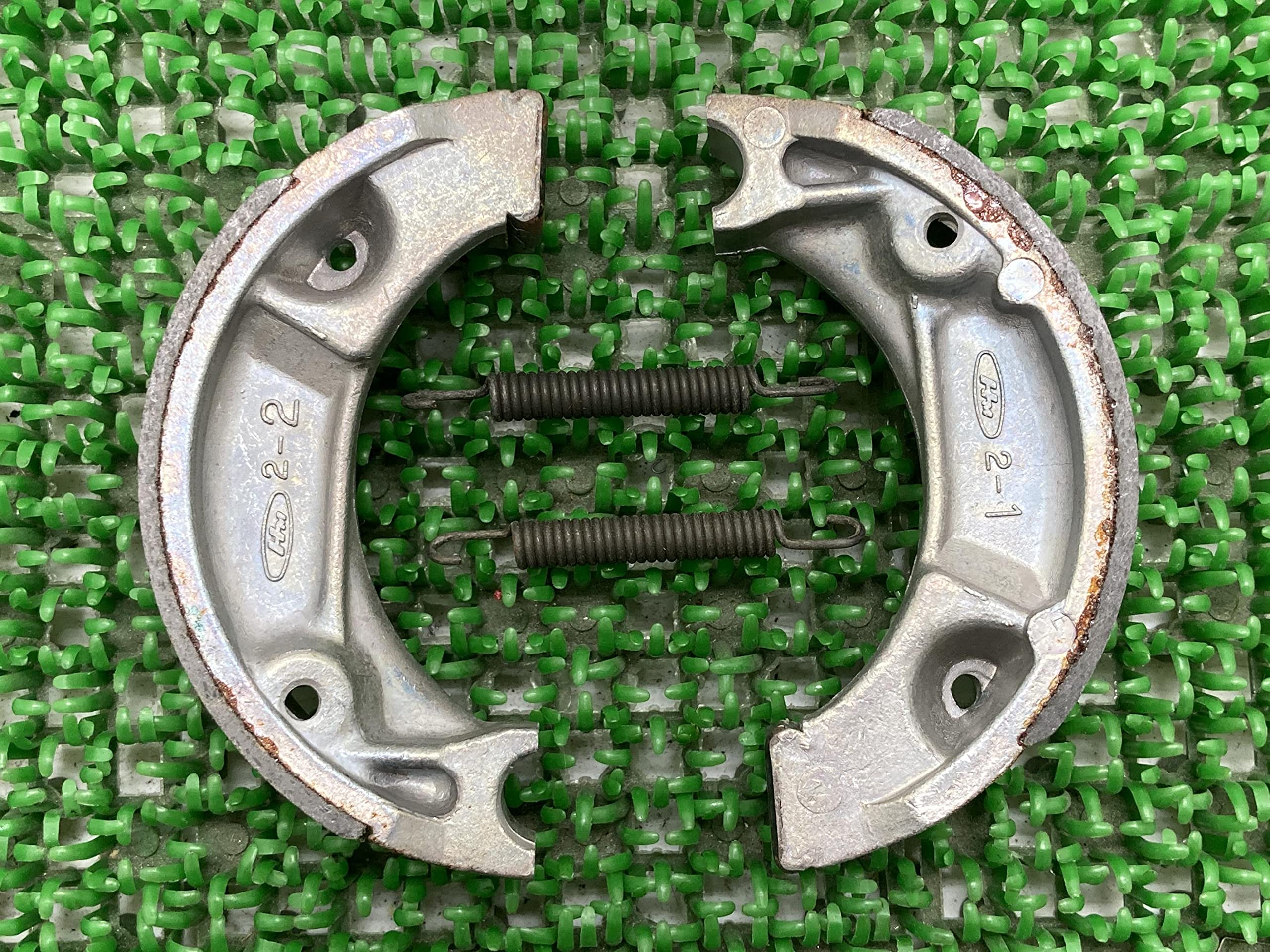 Колодки тормозные задние барабанные HONDA 06430GCW000