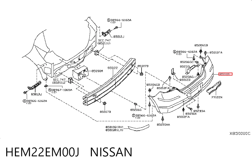 Задний бампер на Nissan Tiida  C11X