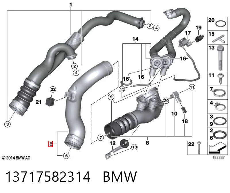 13717582314 BMW Патрубок интеркуллера