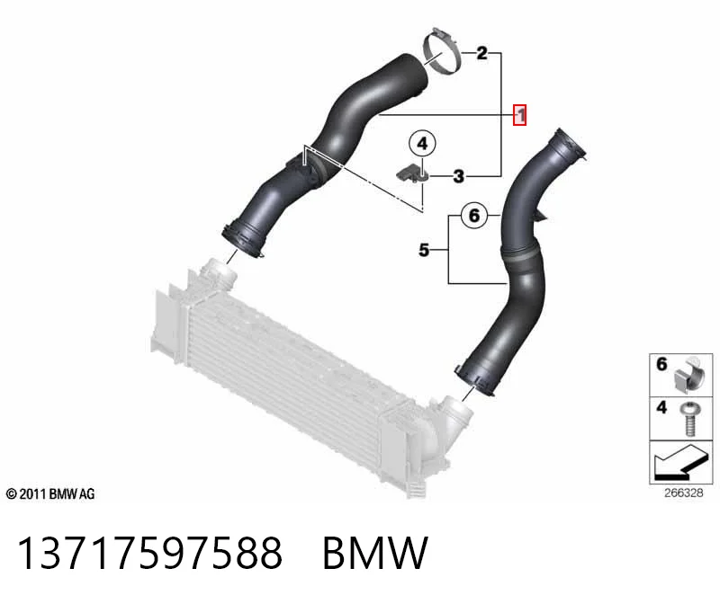 13717597588 BMW Патрубок интеркуллера