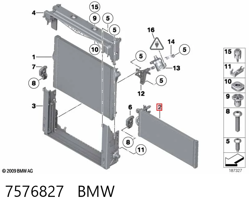7576827 BMW Радиатор охлаждения, дополнительный