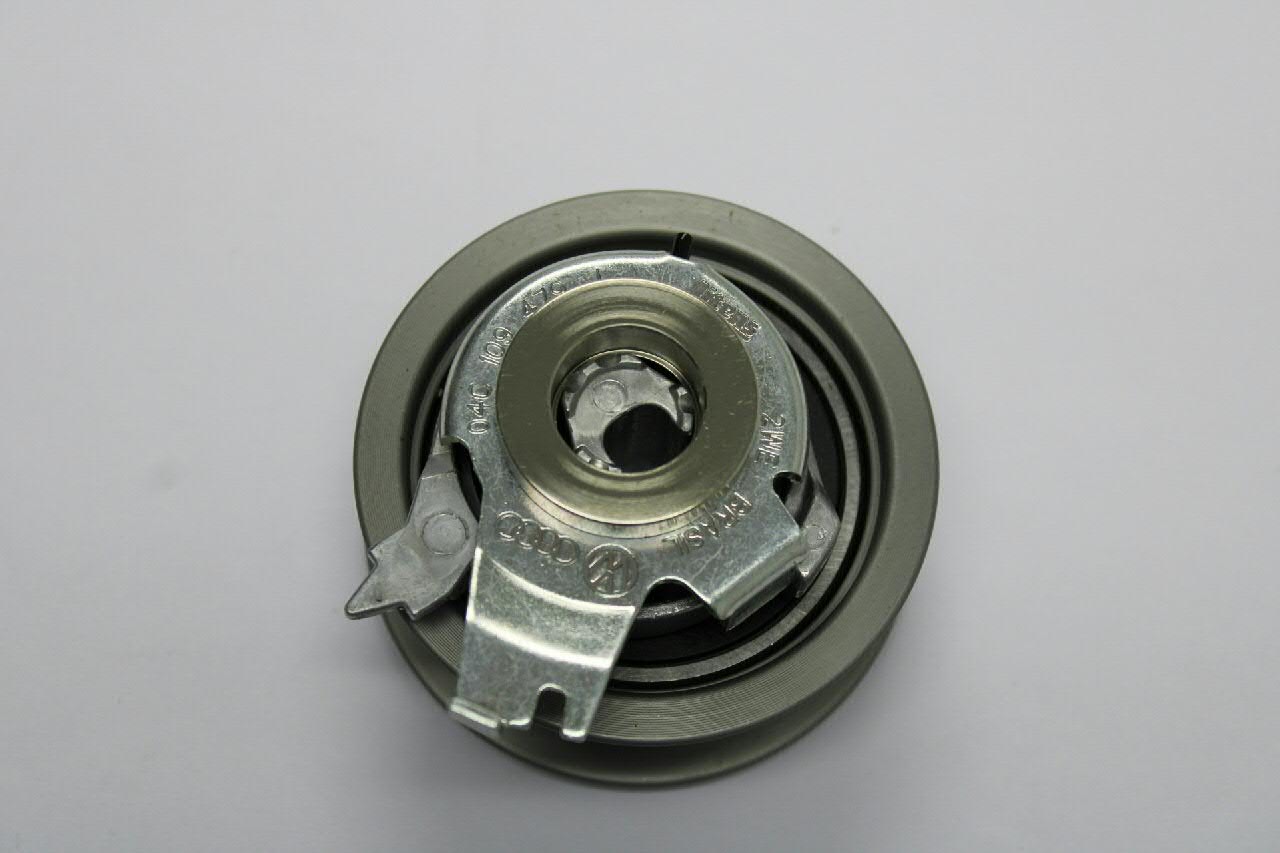 Купить 04C109479J VAG Ролик натяжителя газораспределительного ремня