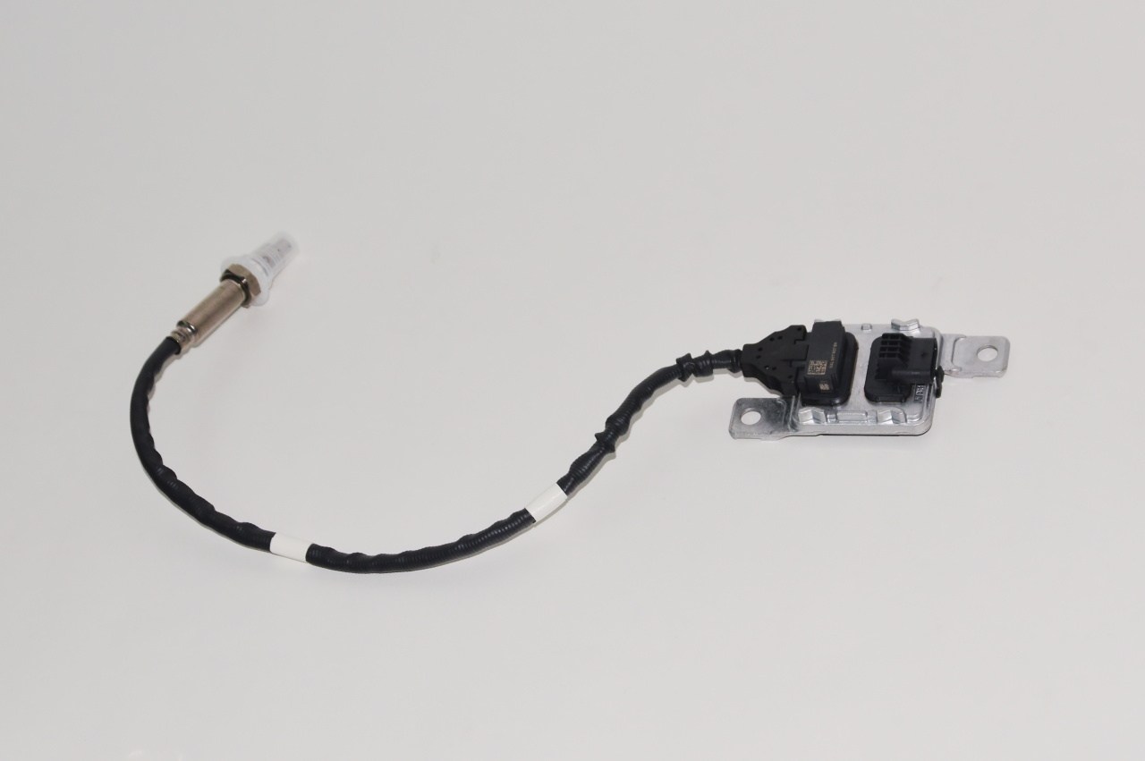Датчик оксидов азота NOX VAG 04L907807EH цена, от 417.07 USD