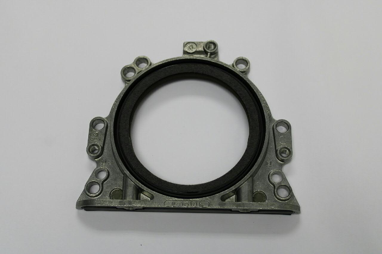 Купить 06A103171A VAG Сальник коленвала задний