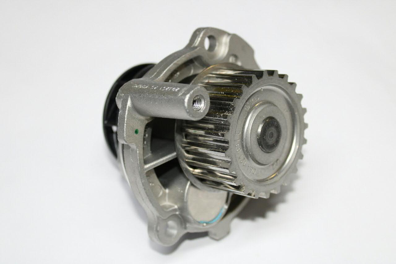 Помпа охлаждения VAG 06B121011Q цена, от 33.33 USD