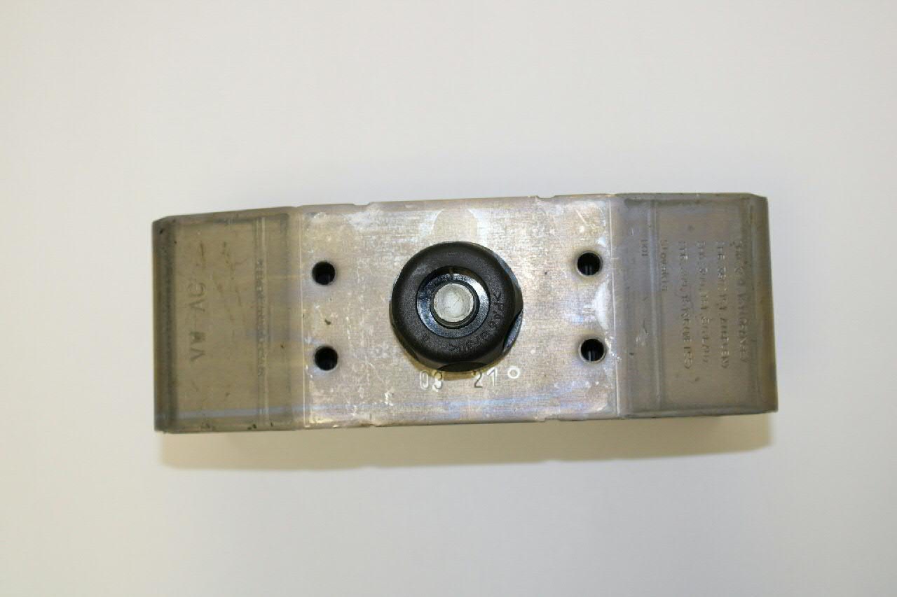 Опора КПП на Volkswagen AMAROK  2HA, 2HB, S1B, S6B, S7A, S7B