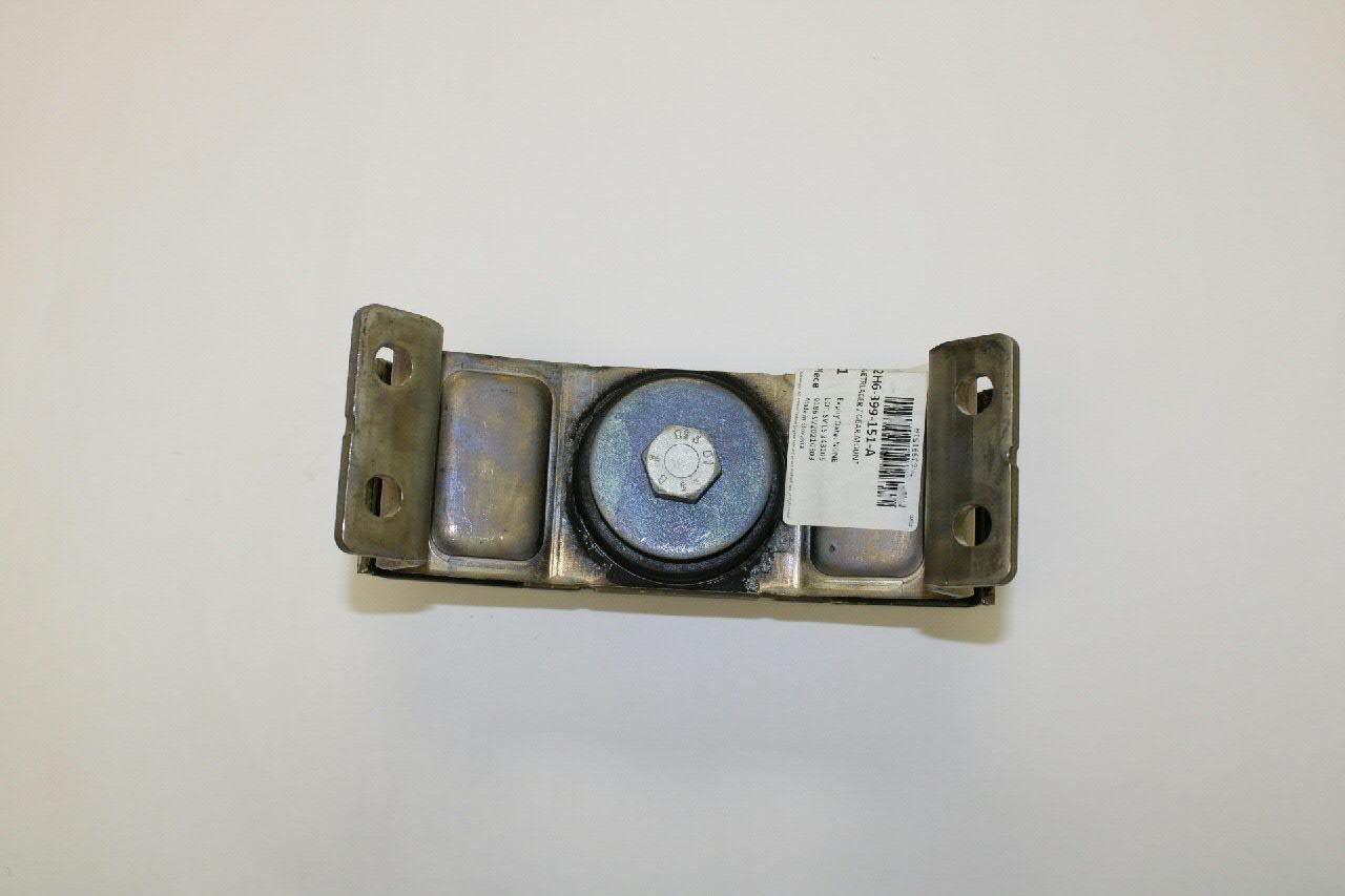  Подушка коробки передач Volkswagen AMAROK 