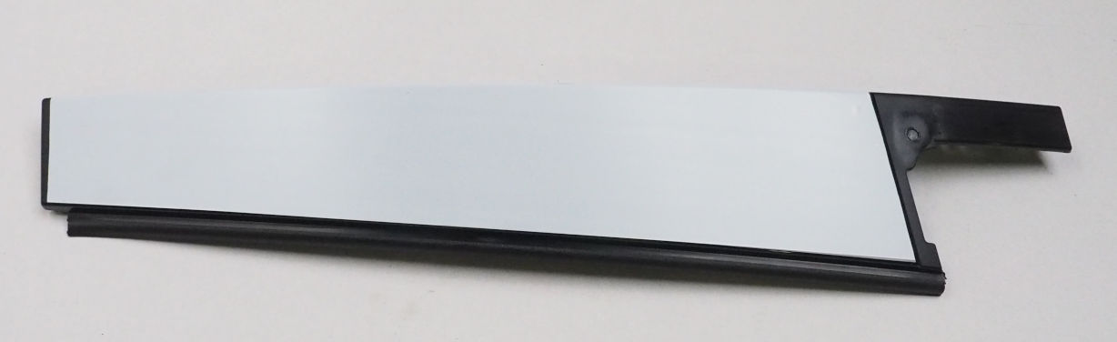 3G0839901T041 VAG Накладка задней двери, левой, вертикальная